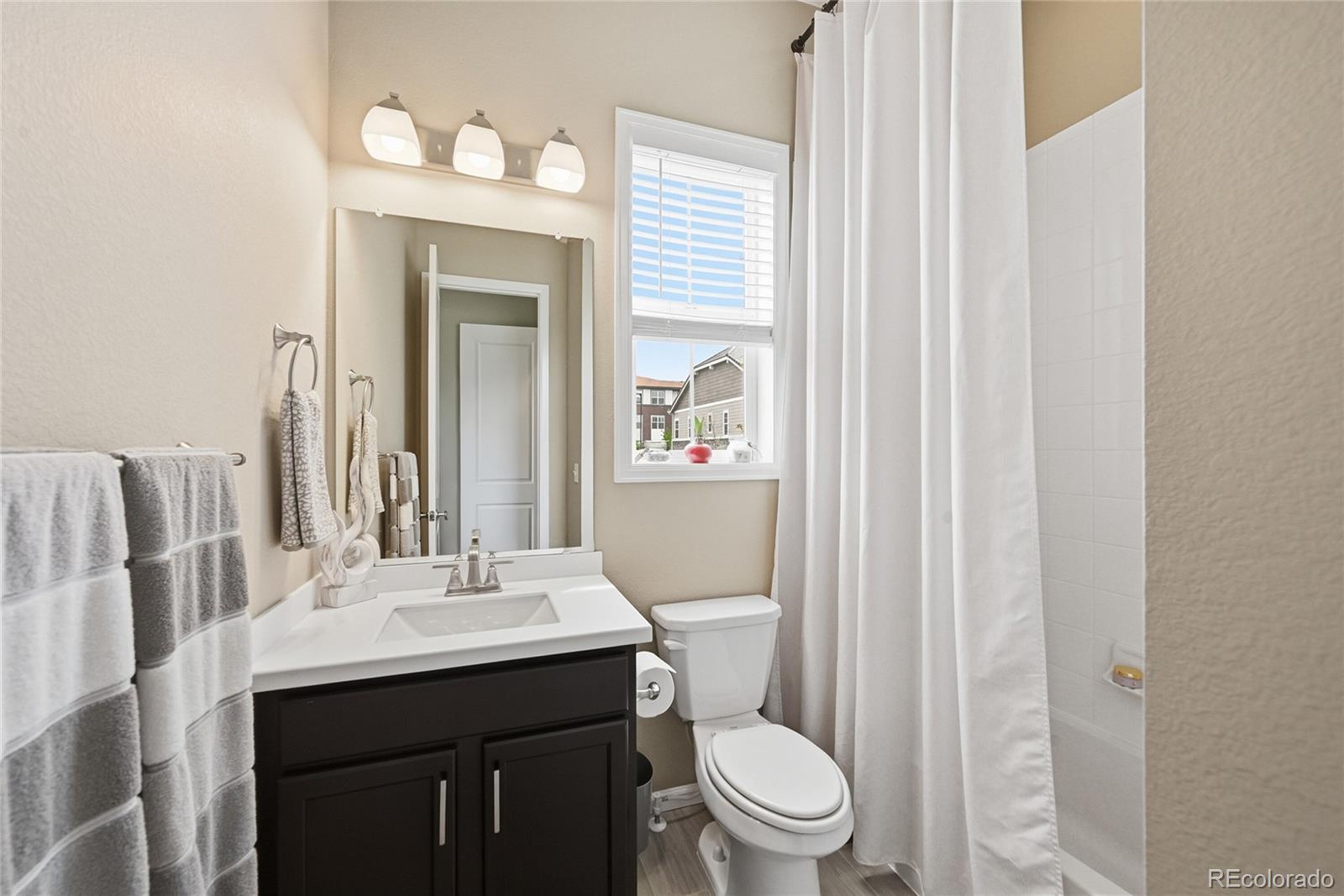 6449 Village Lane Centennial CO 80111