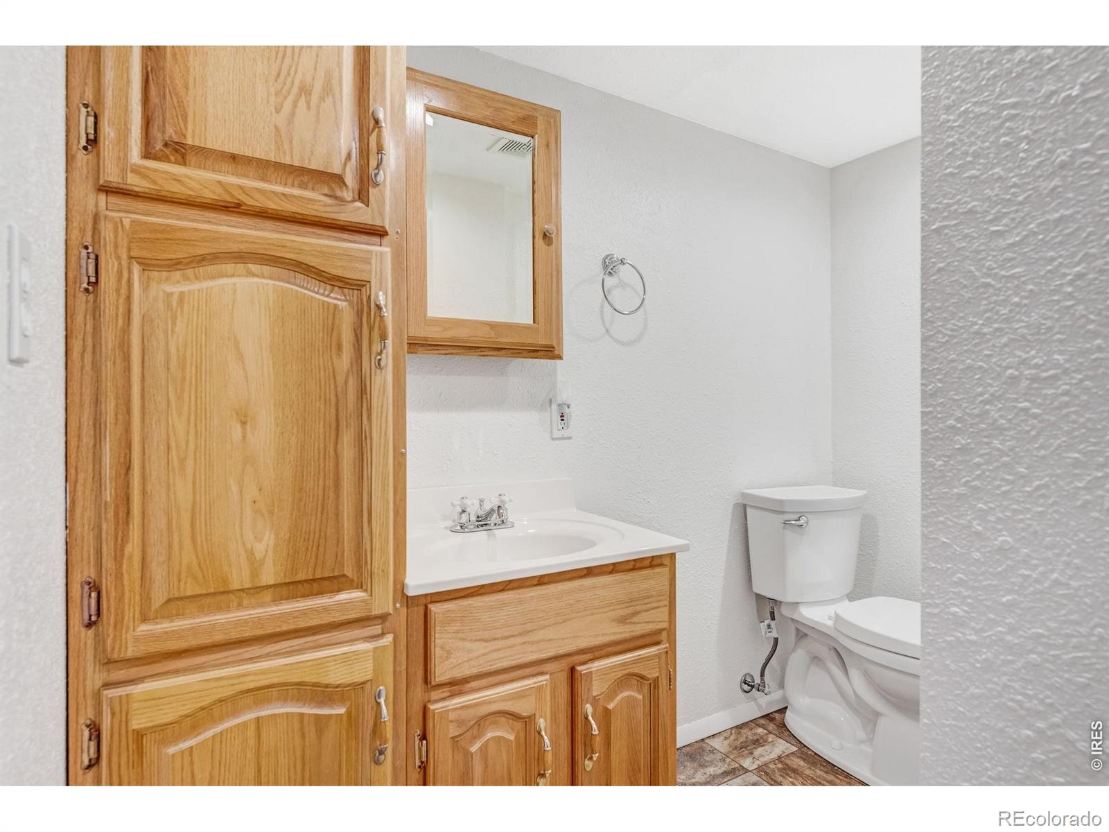 991 S Holland Court Lakewood CO 80226