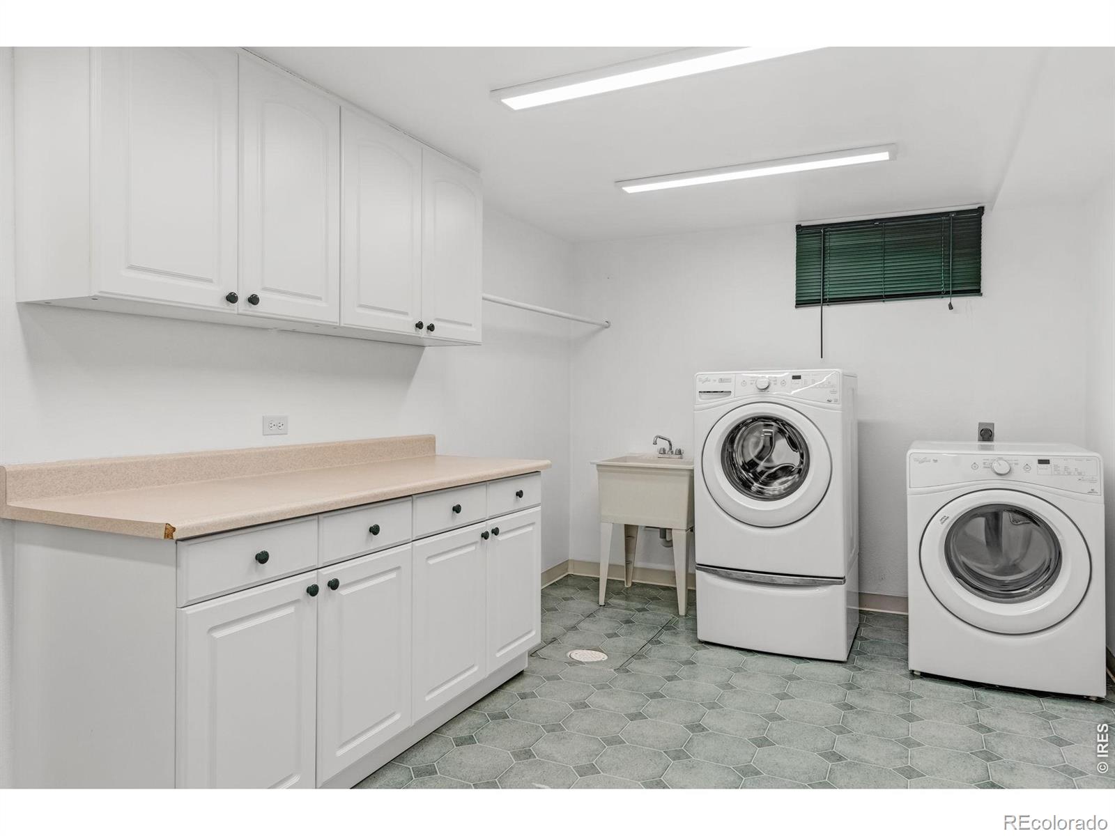 991 S Holland Court Lakewood CO 80226