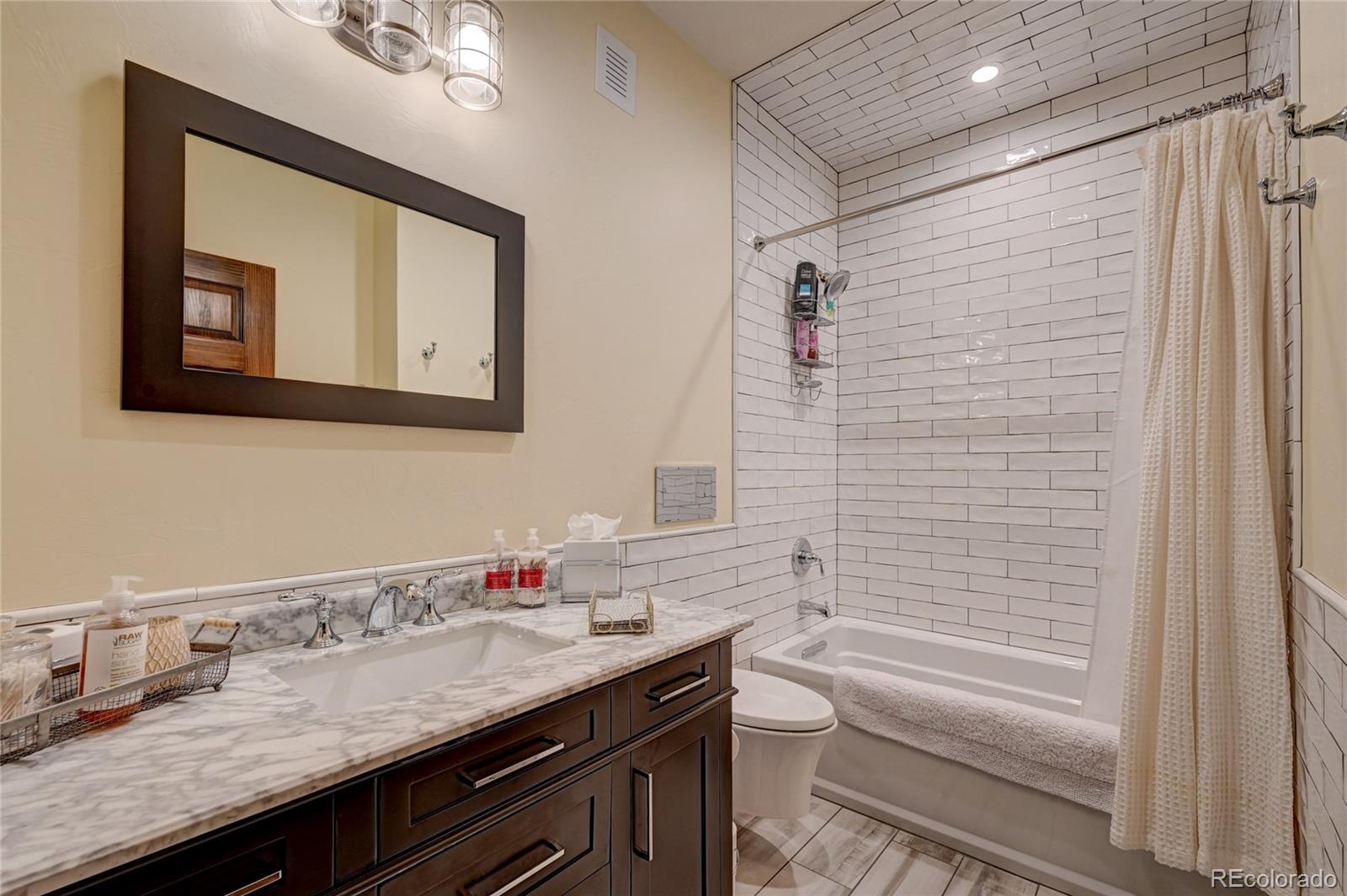 2471 W Peakview Court Littleton CO 80120