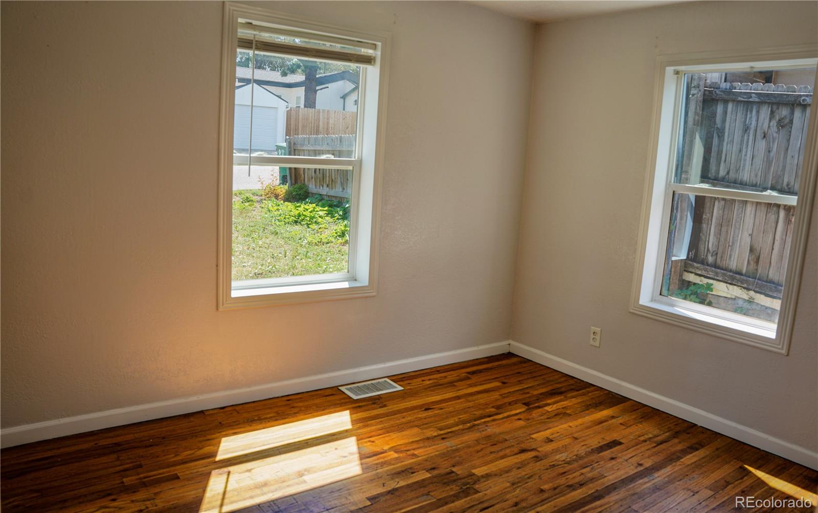 909 Meade Street Denver CO 80204