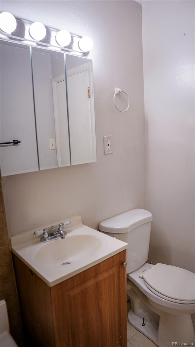909 Meade Street Denver CO 80204