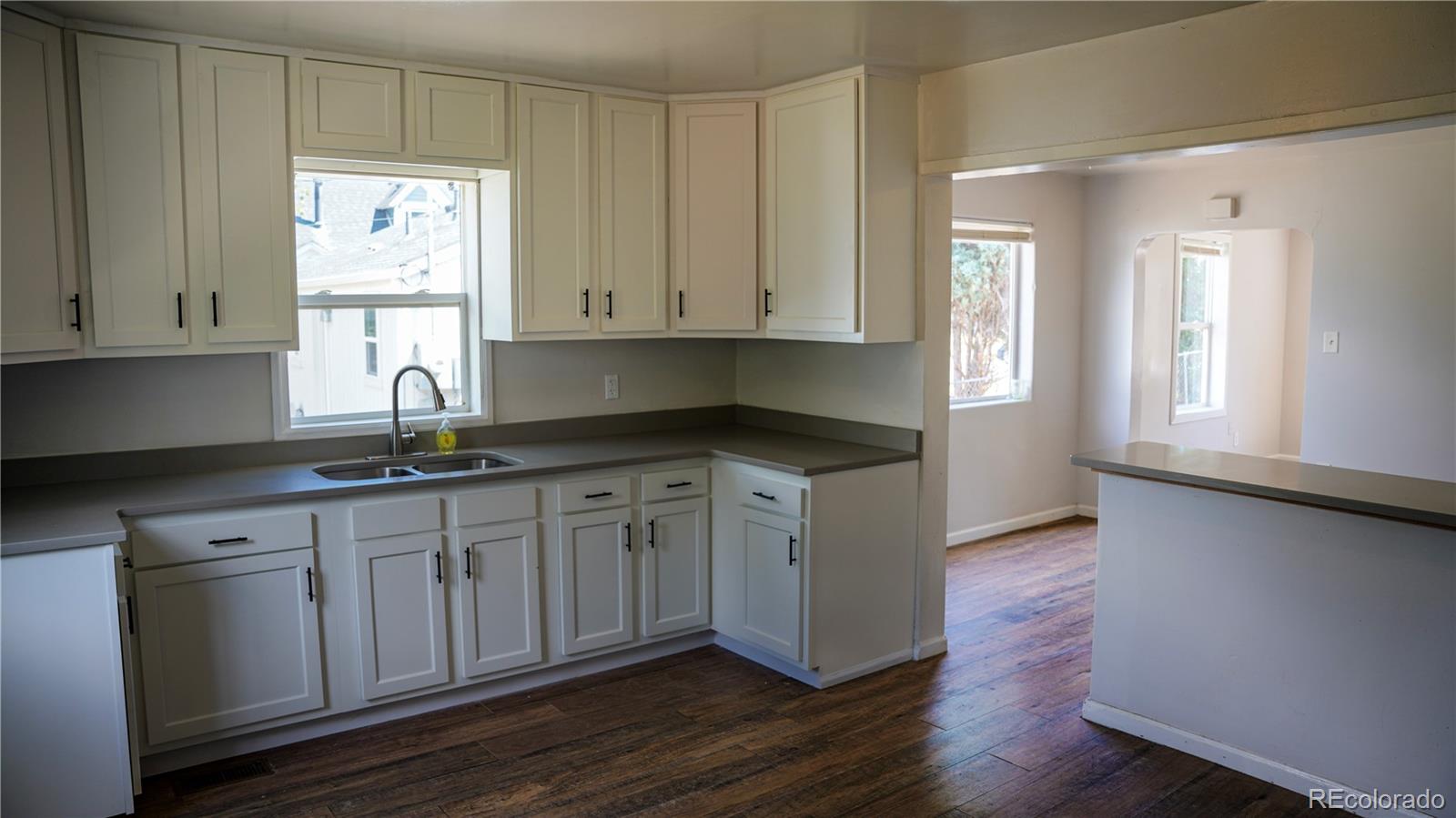 909 Meade Street Denver CO 80204