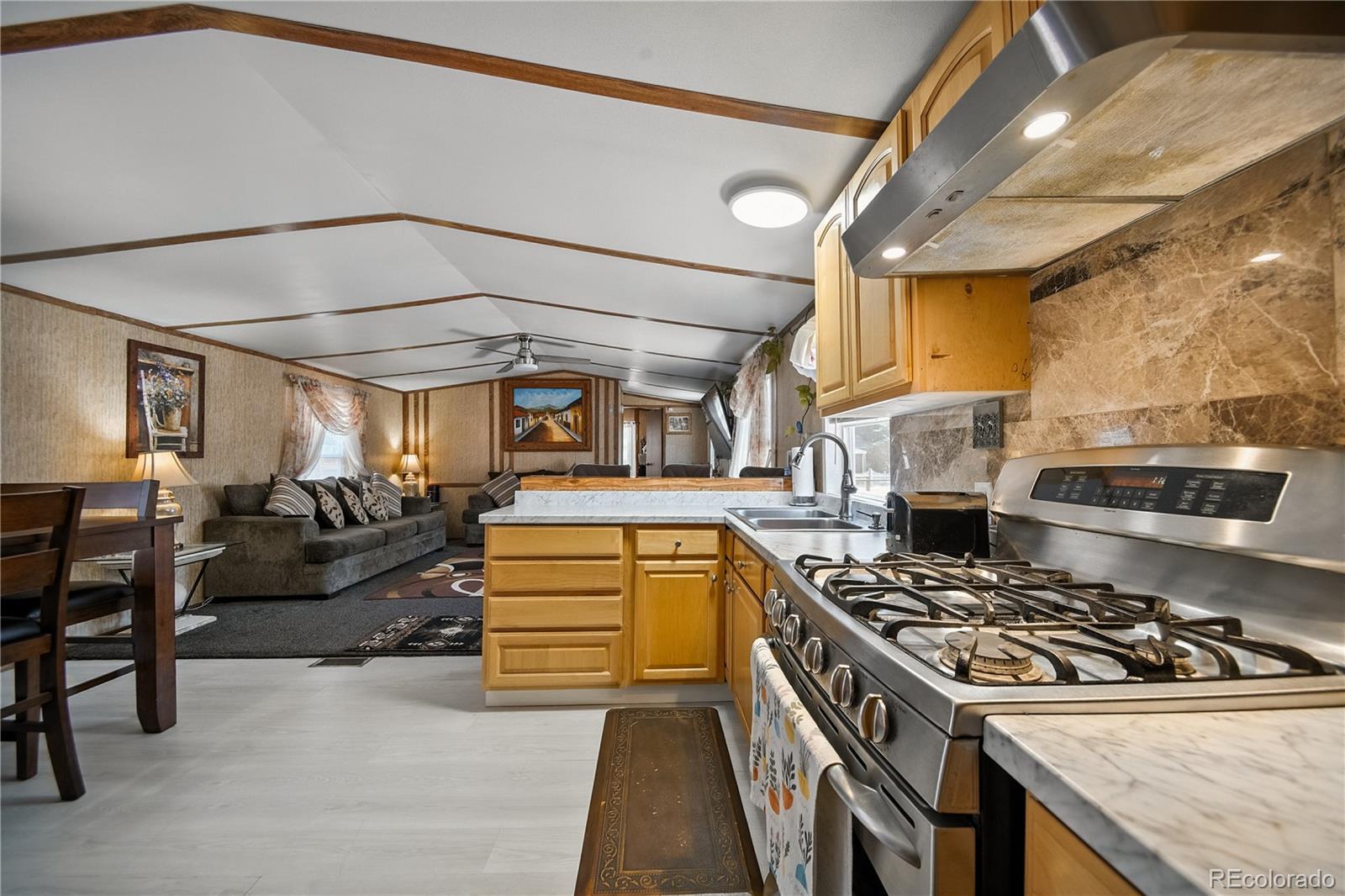 422 Willow Drive Lochbuie CO 80603
