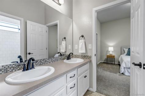 26945 E Costilla Drive Aurora CO 80016
