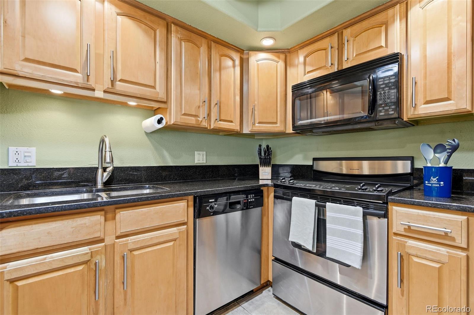 424 S Uvalda Circle Aurora CO 80012