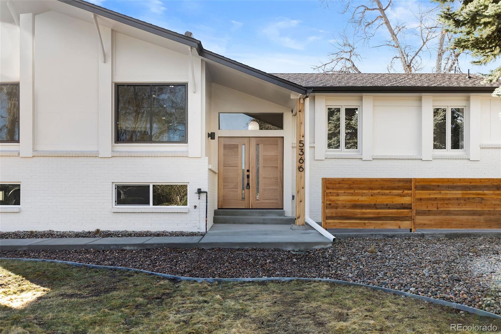 5366 W Portland Drive Littleton CO 80128