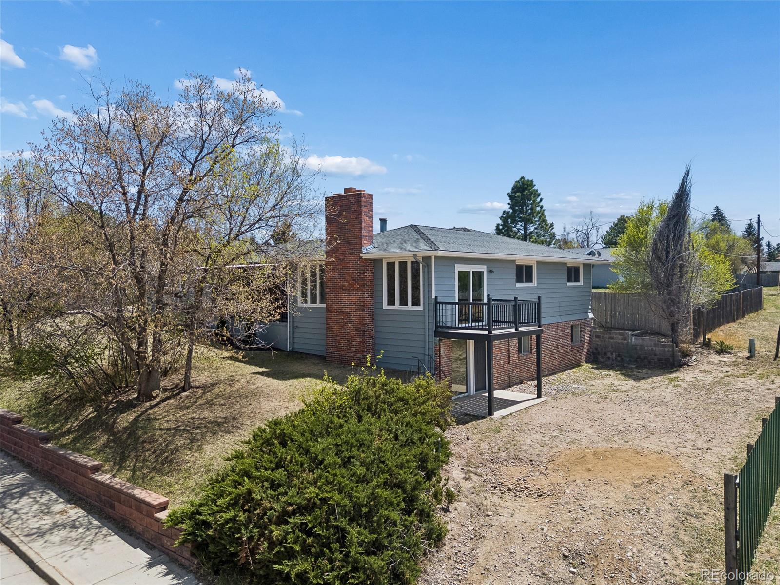 327 S Pine Street Elizabeth CO 80107