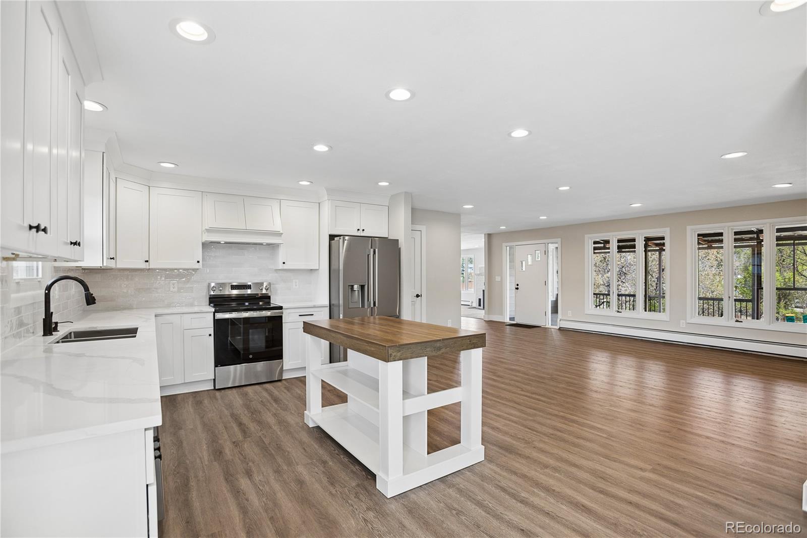 327 S Pine Street Elizabeth CO 80107