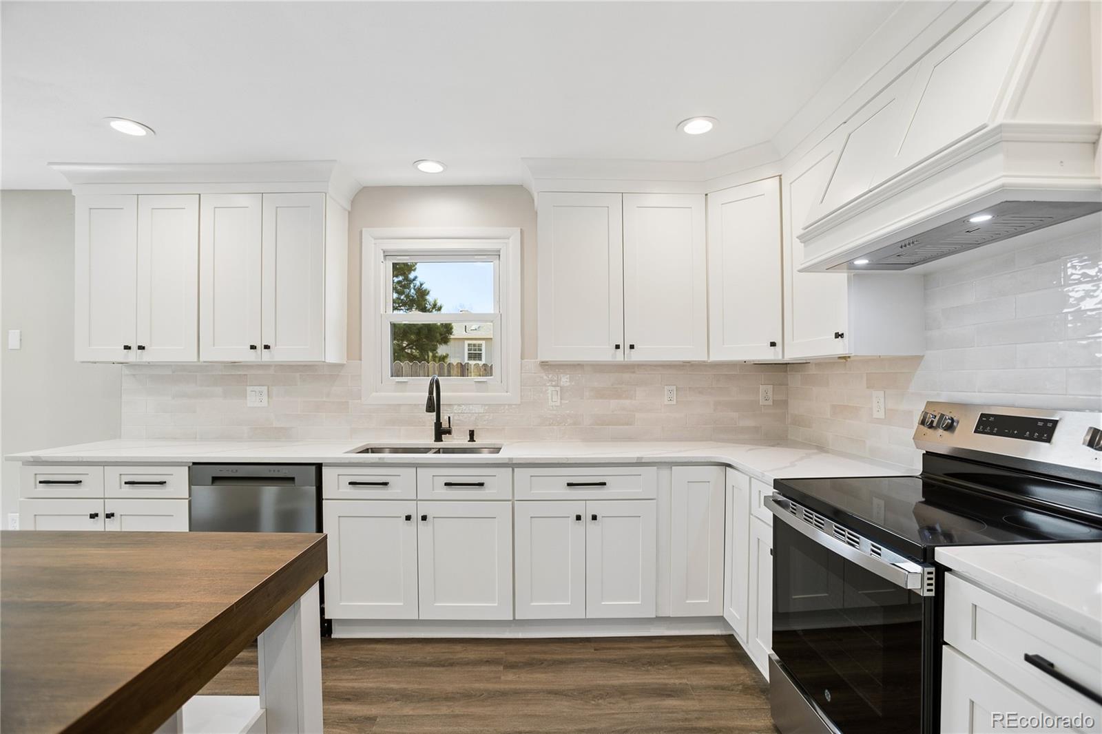 327 S Pine Street Elizabeth CO 80107