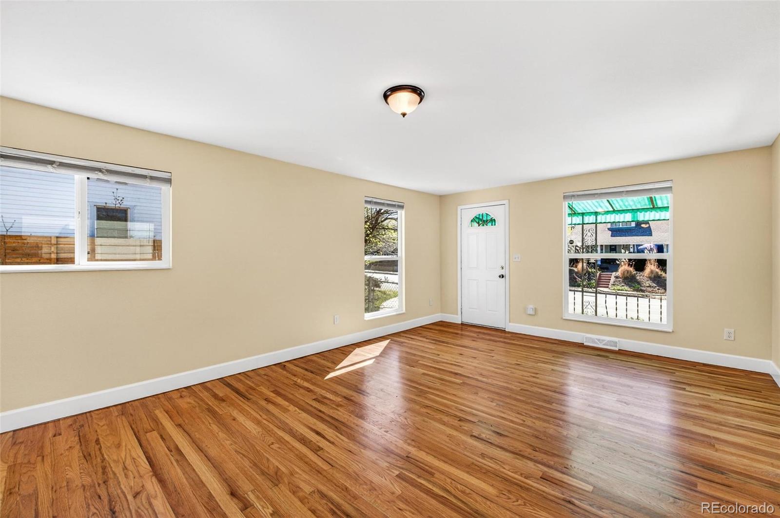 3262 S Logan Street Englewood CO 80113