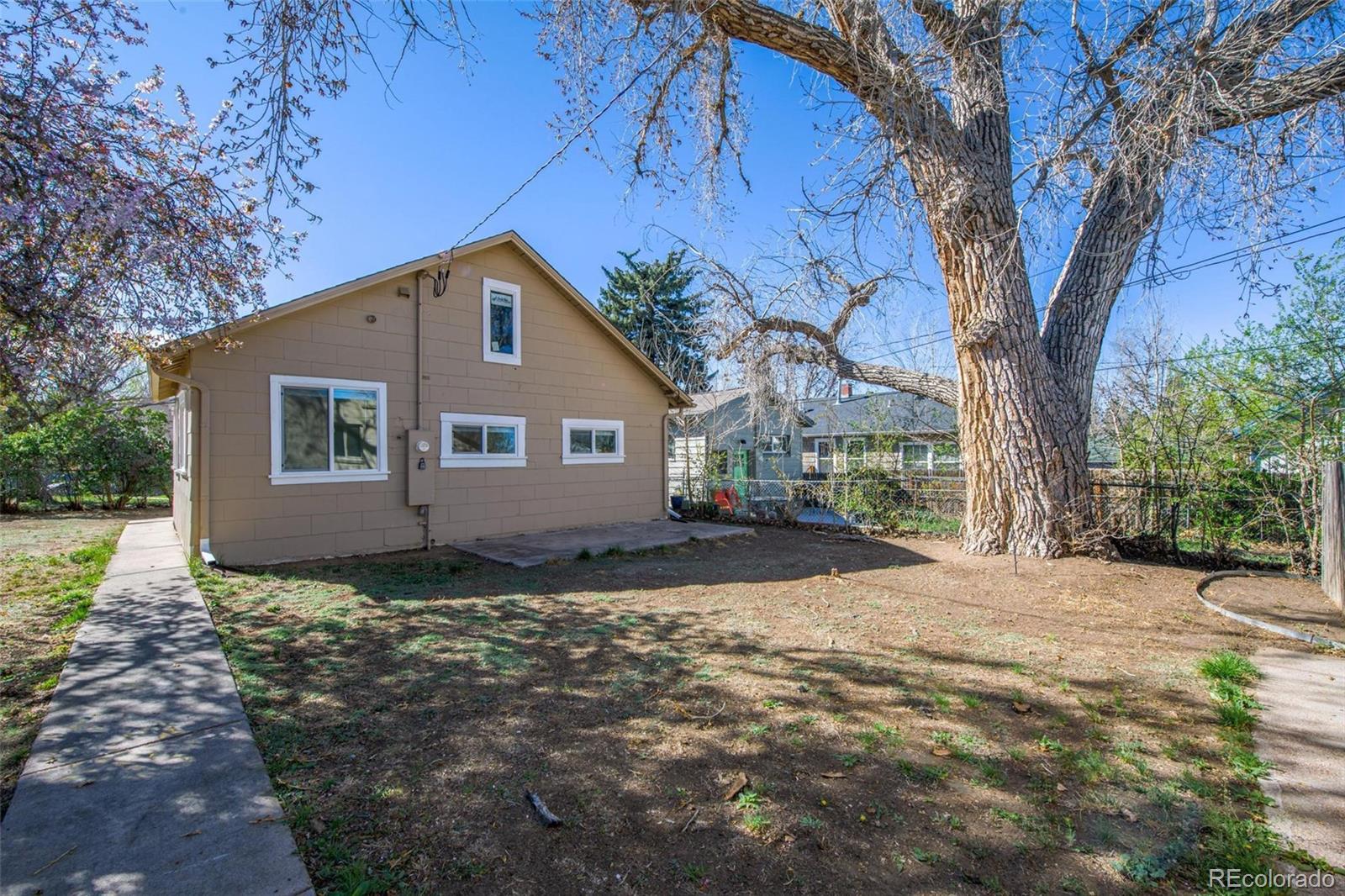 3262 S Logan Street Englewood CO 80113