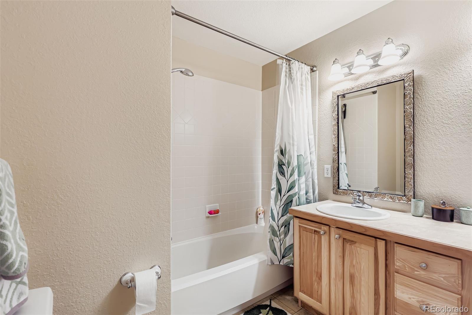 1009 Syracuse Court Denver CO 80230