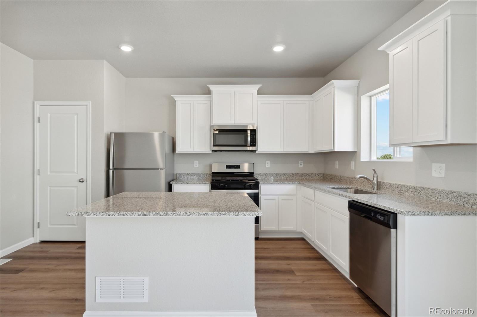 7328 Crystal Avenue Frederick CO 80530