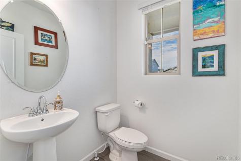 126 S Vandriver Way Aurora CO 80018