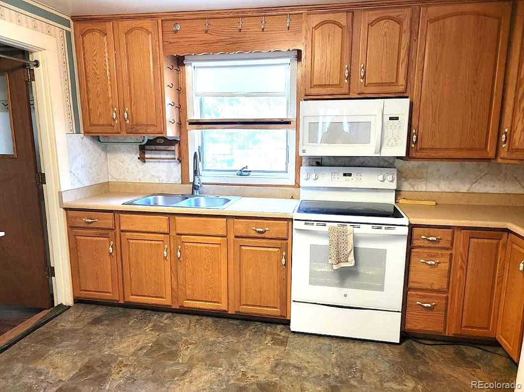 402 N Washington Avenue Fleming CO 80728