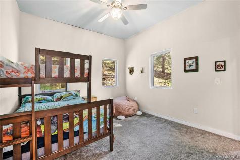 32 Oak Way Evergreen CO 80439