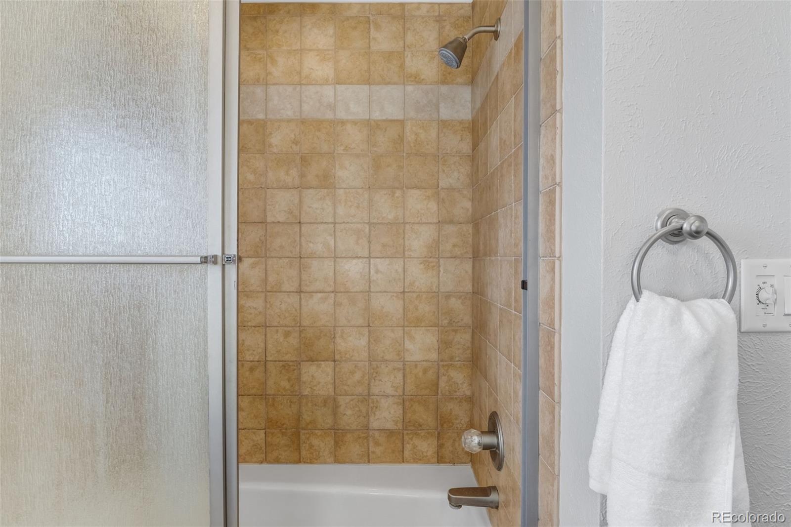960 S Arbutus Street Lakewood CO 80228