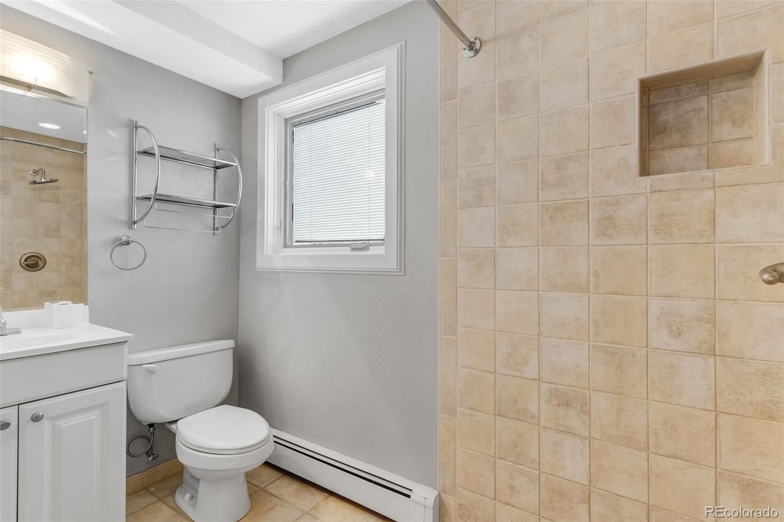 960 S Arbutus Street Lakewood CO 80228