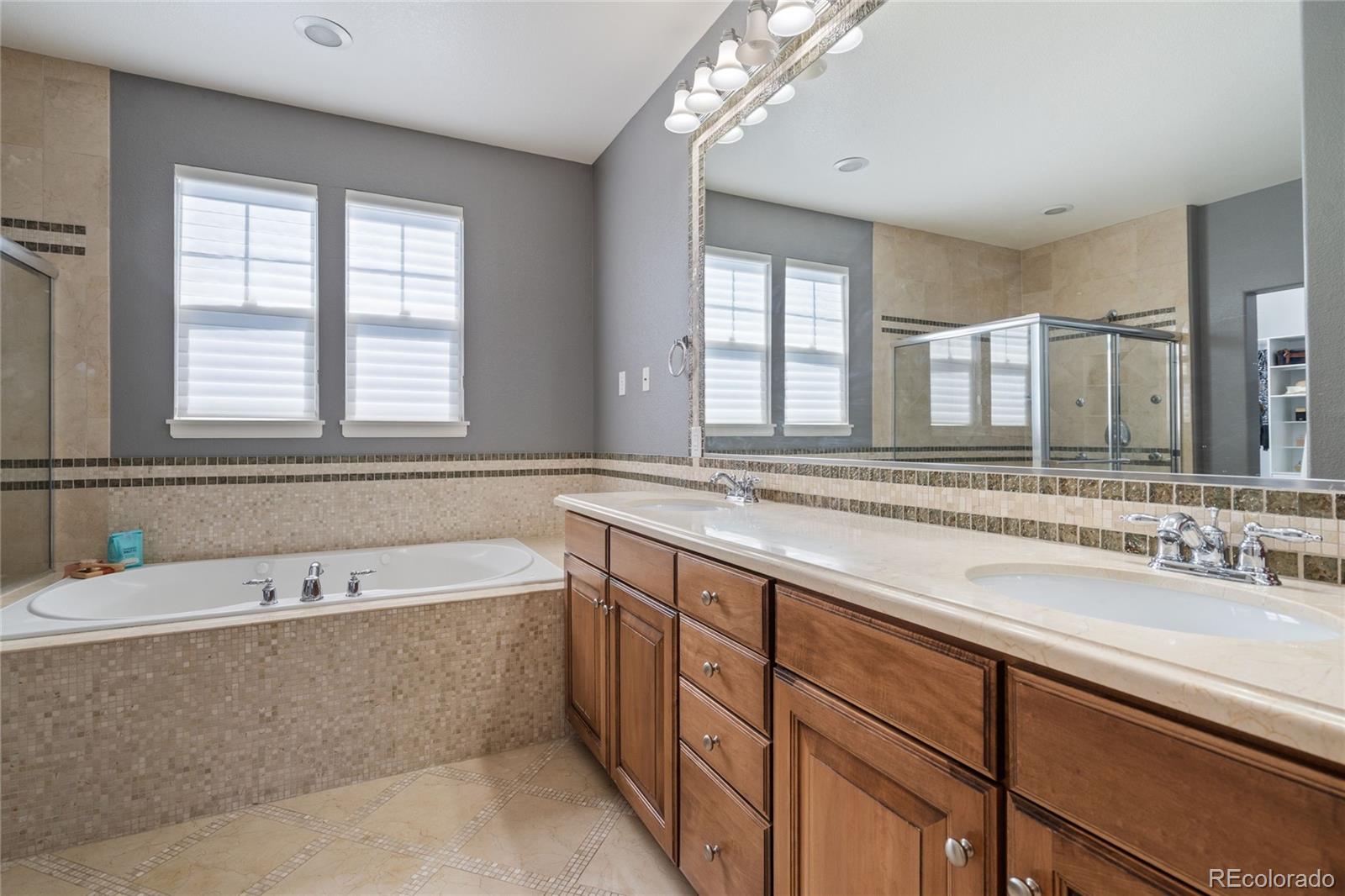 7963 S Valleyhead Way Aurora CO 80016