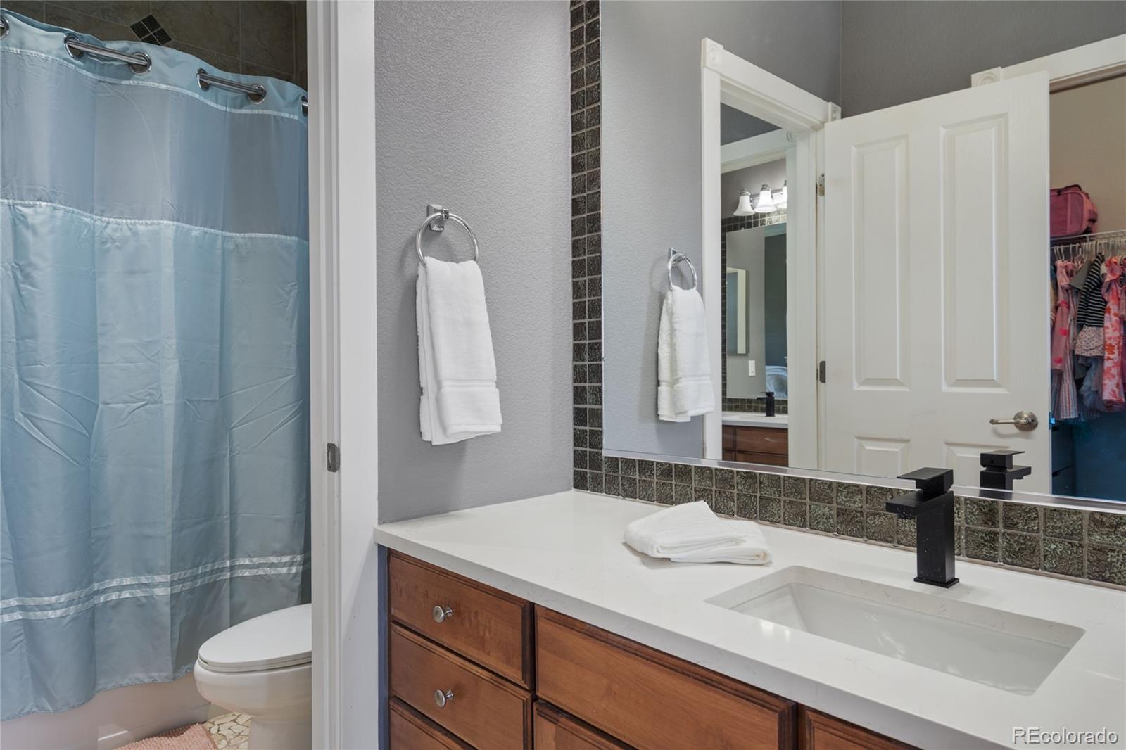 7963 S Valleyhead Way Aurora CO 80016
