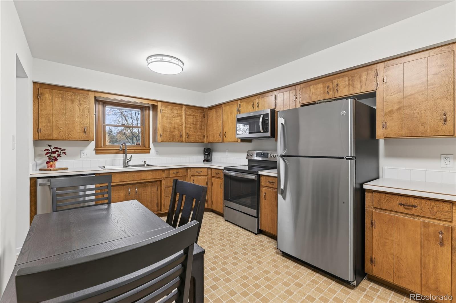 2555 Lewis Court Lakewood CO 80215