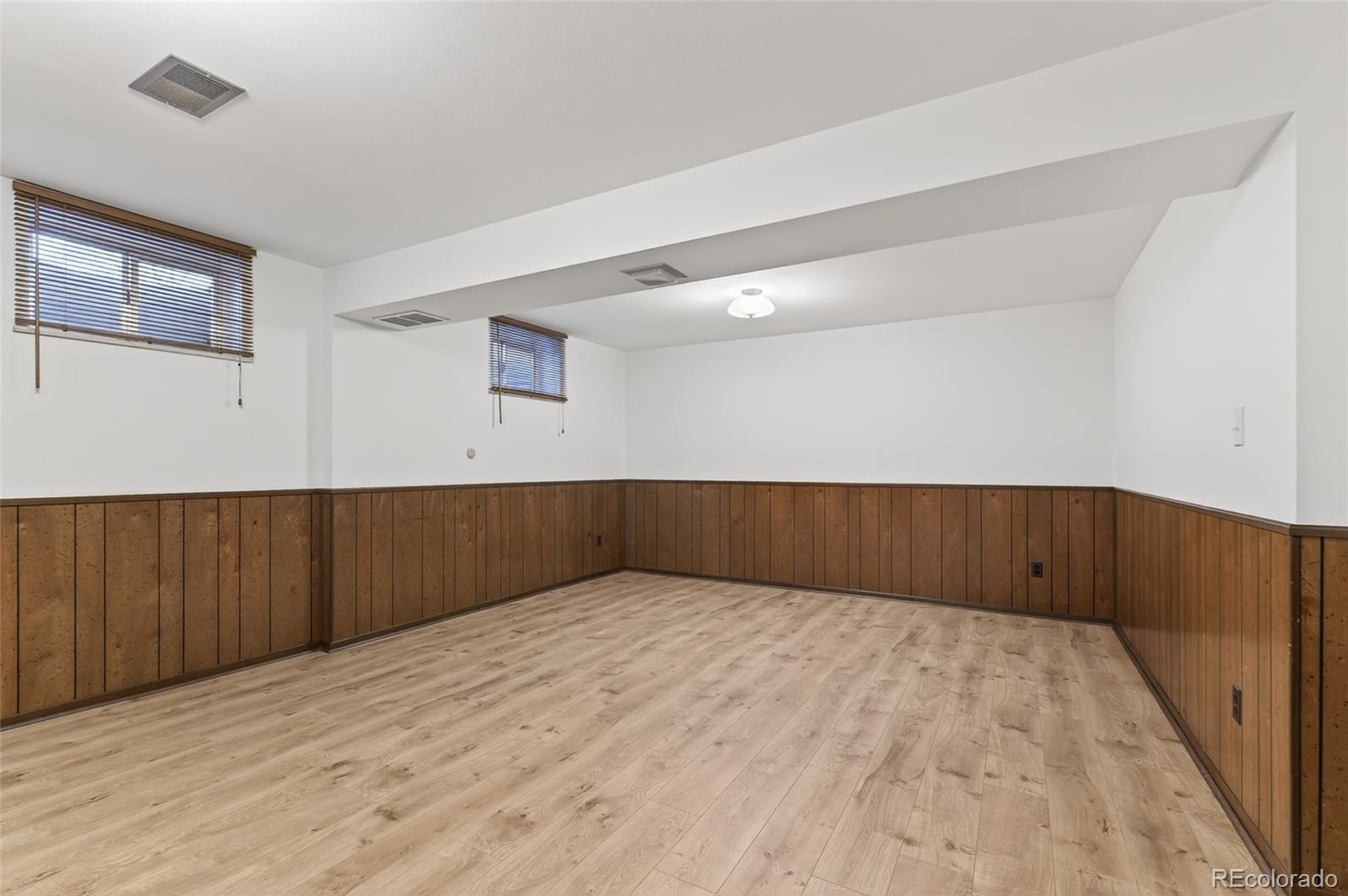 2555 Lewis Court Lakewood CO 80215
