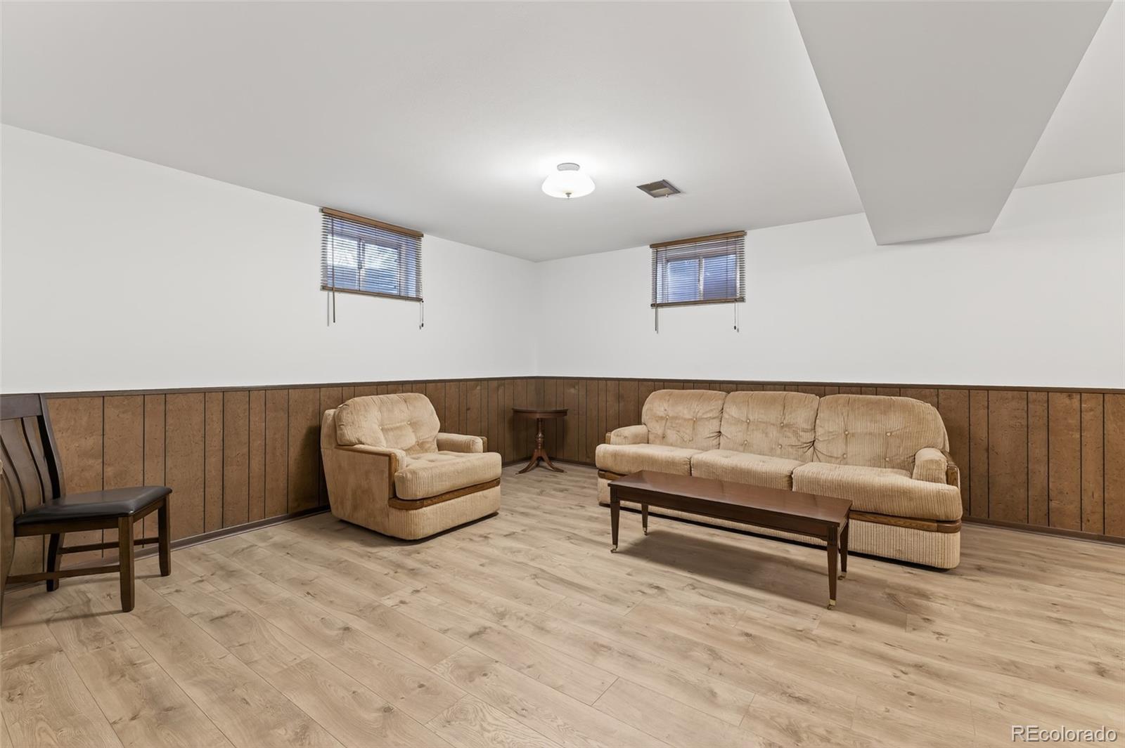 2555 Lewis Court Lakewood CO 80215