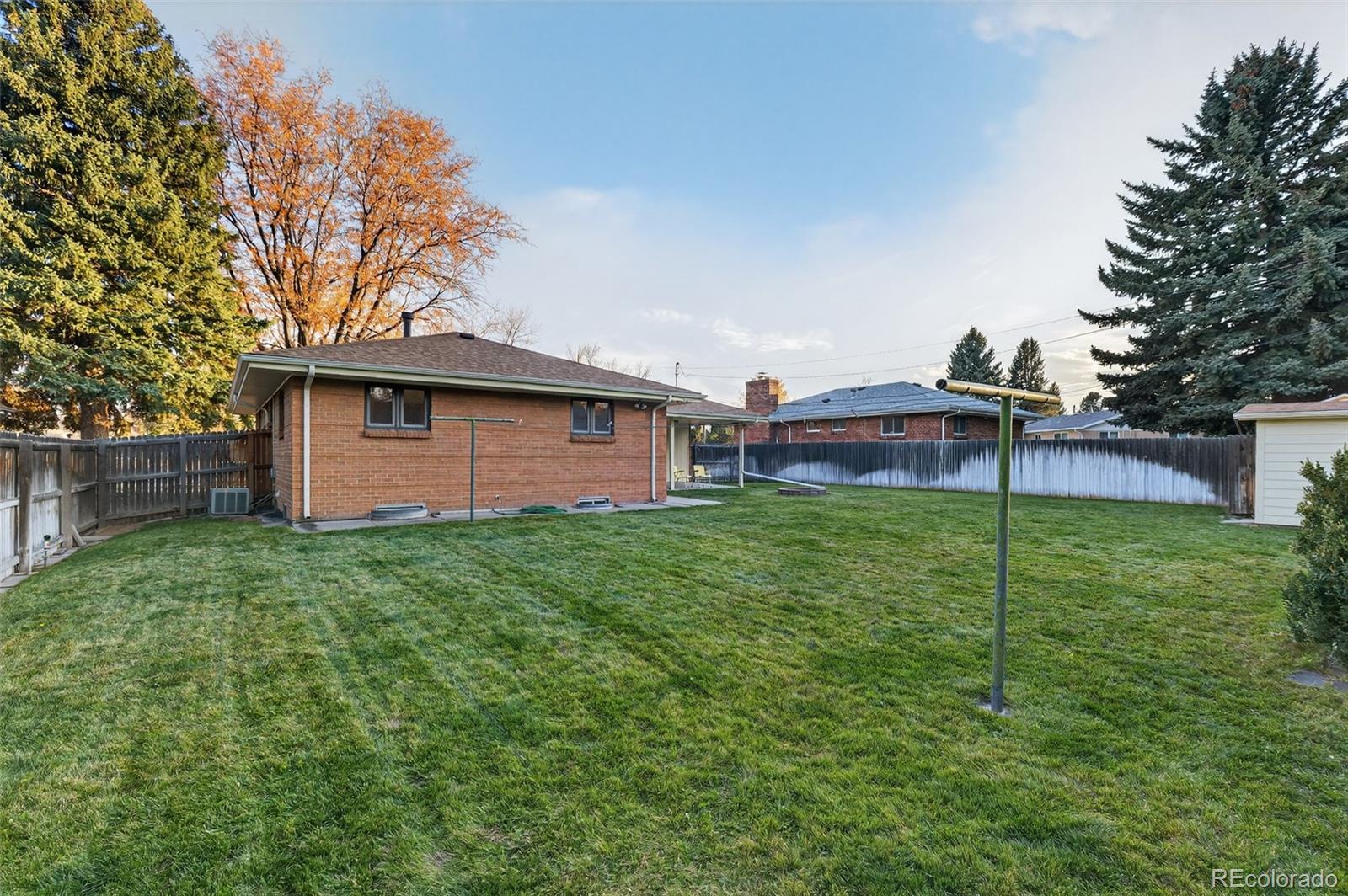 2555 Lewis Court Lakewood CO 80215