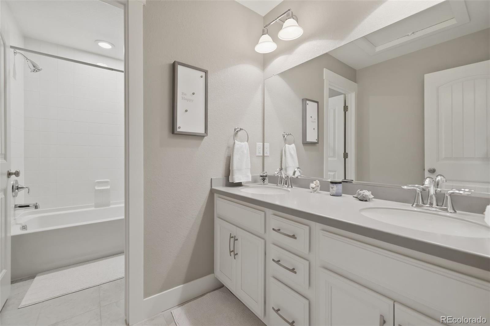 8023 S Eaton Park Court Aurora CO 80016