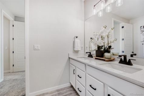 20970 E Quincy Drive Aurora CO 80015