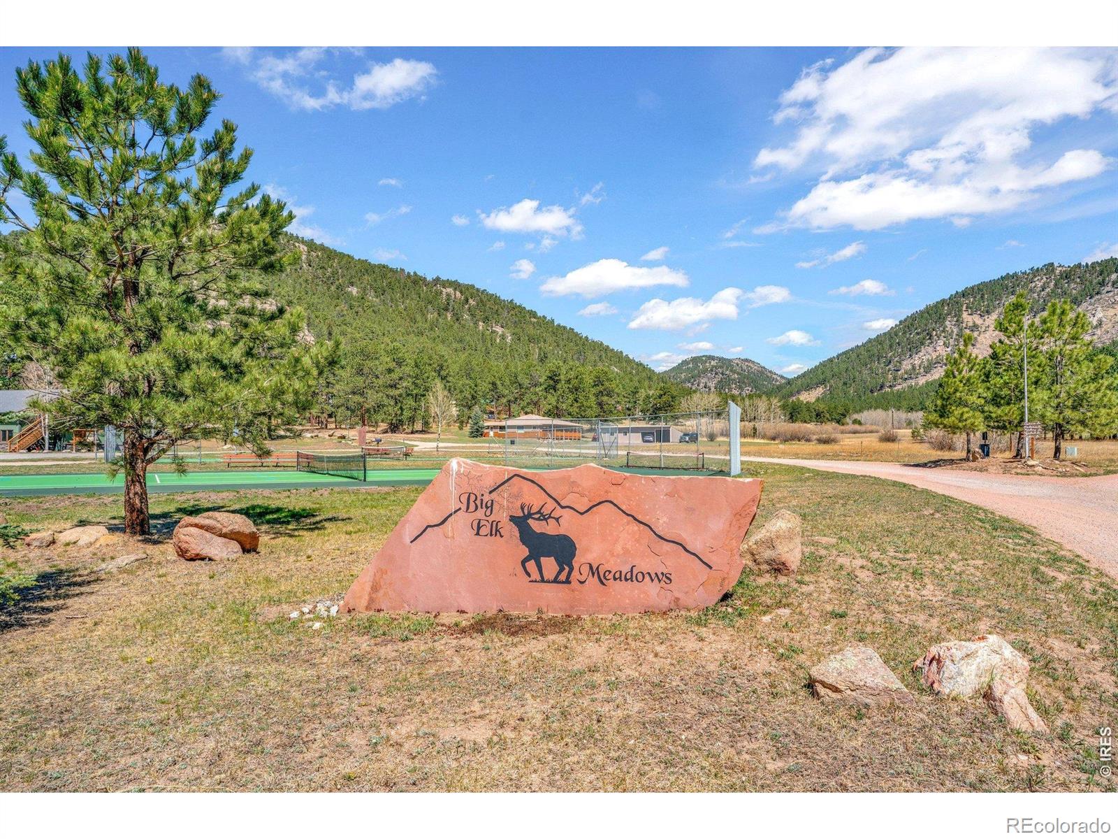 527 Hemlock Drive Lyons CO 80540