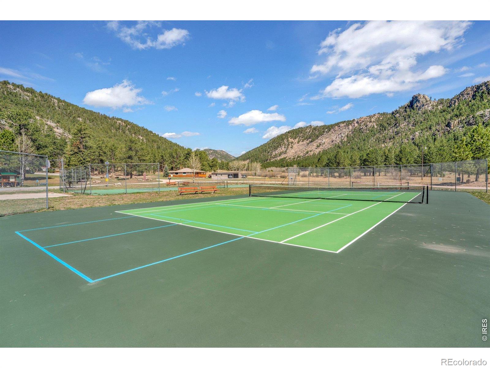527 Hemlock Drive Lyons CO 80540