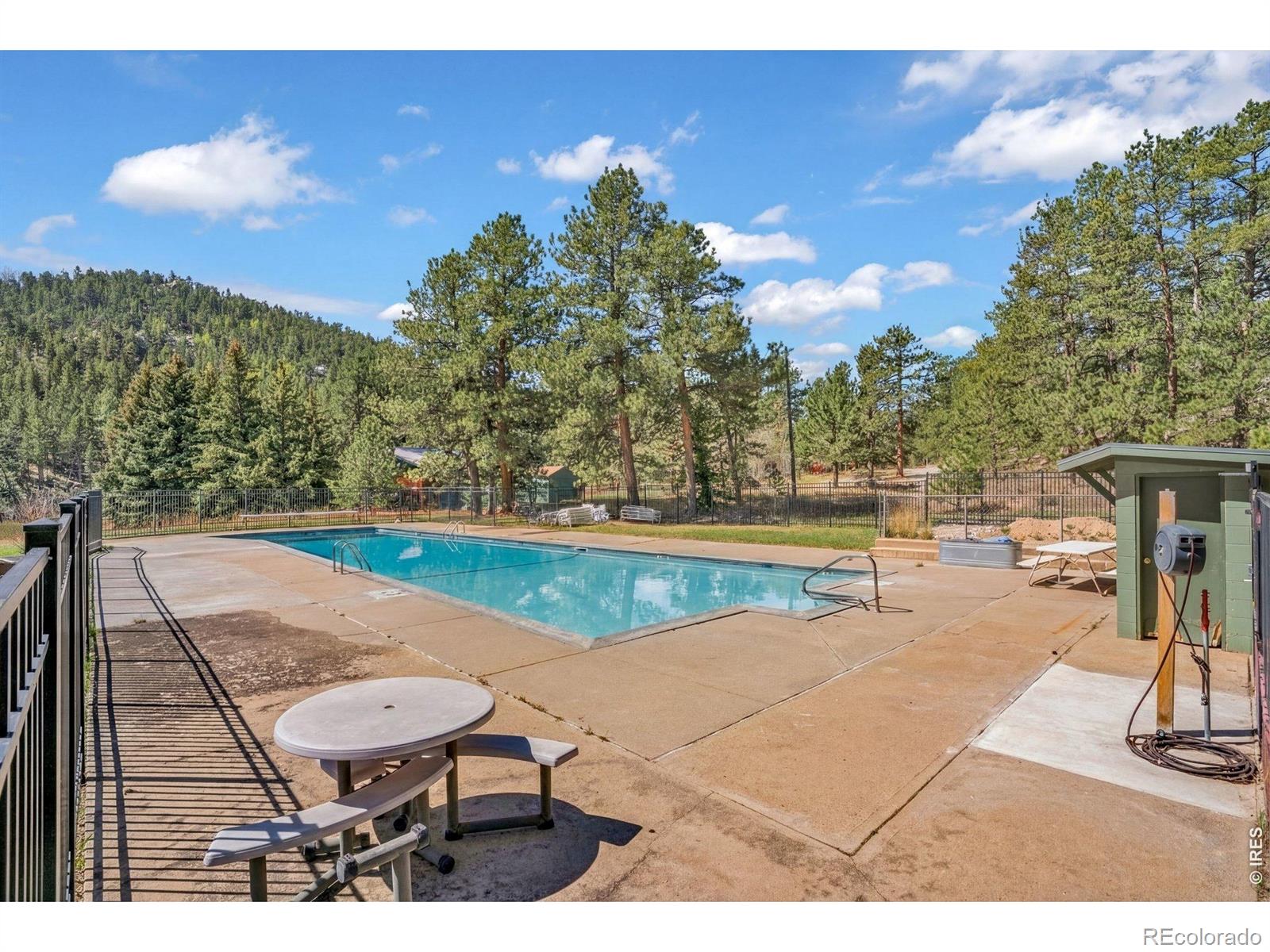 527 Hemlock Drive Lyons CO 80540