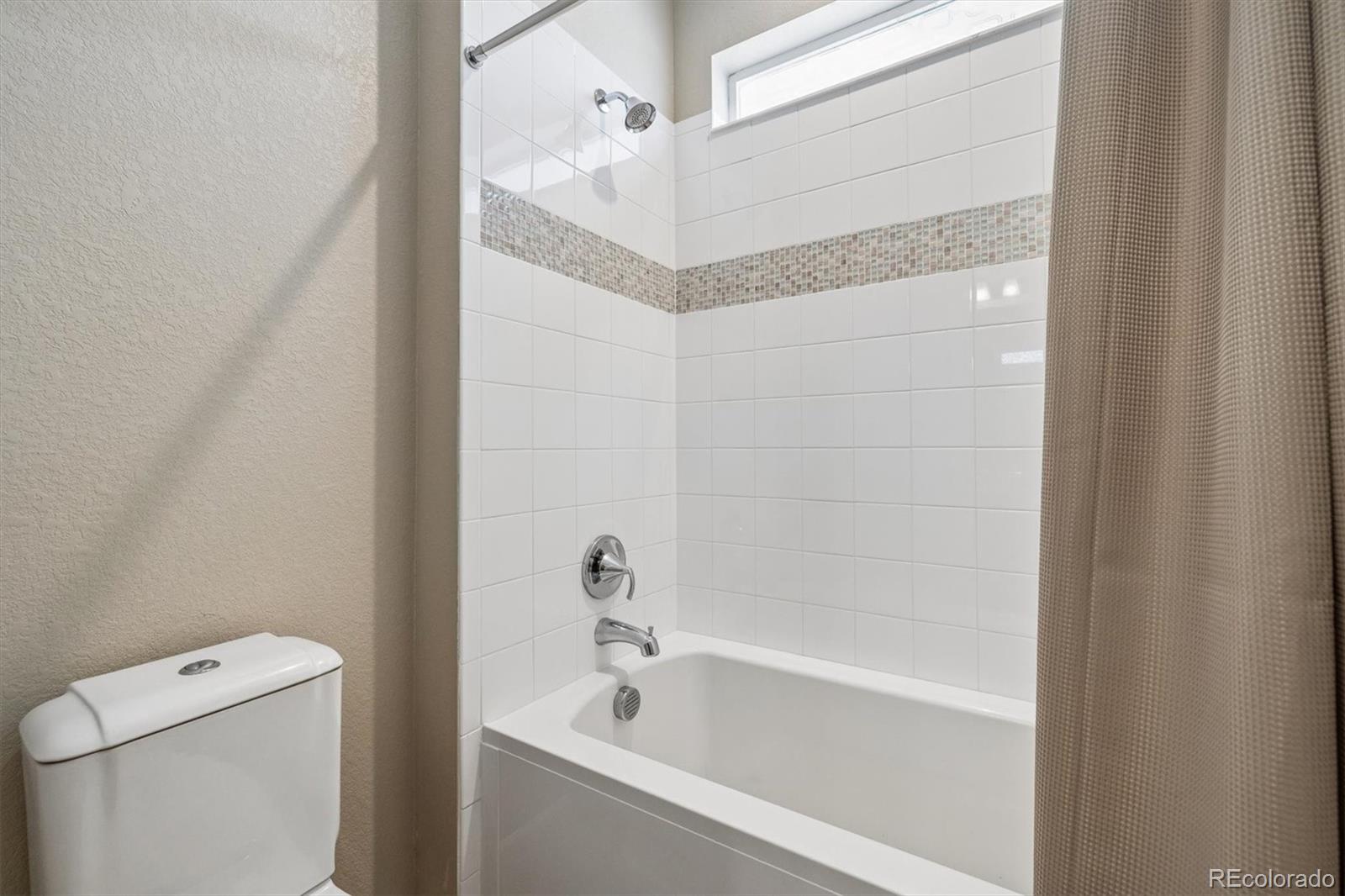 8416 Arapahoe Peak Street Littleton CO 80125