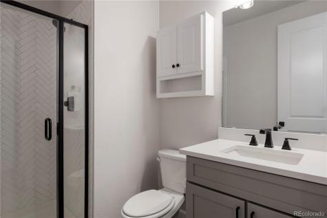 7140 S Vandriver Way Aurora CO 80016