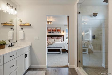 7140 S Vandriver Way Aurora CO 80016