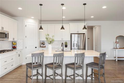 7140 S Vandriver Way Aurora CO 80016