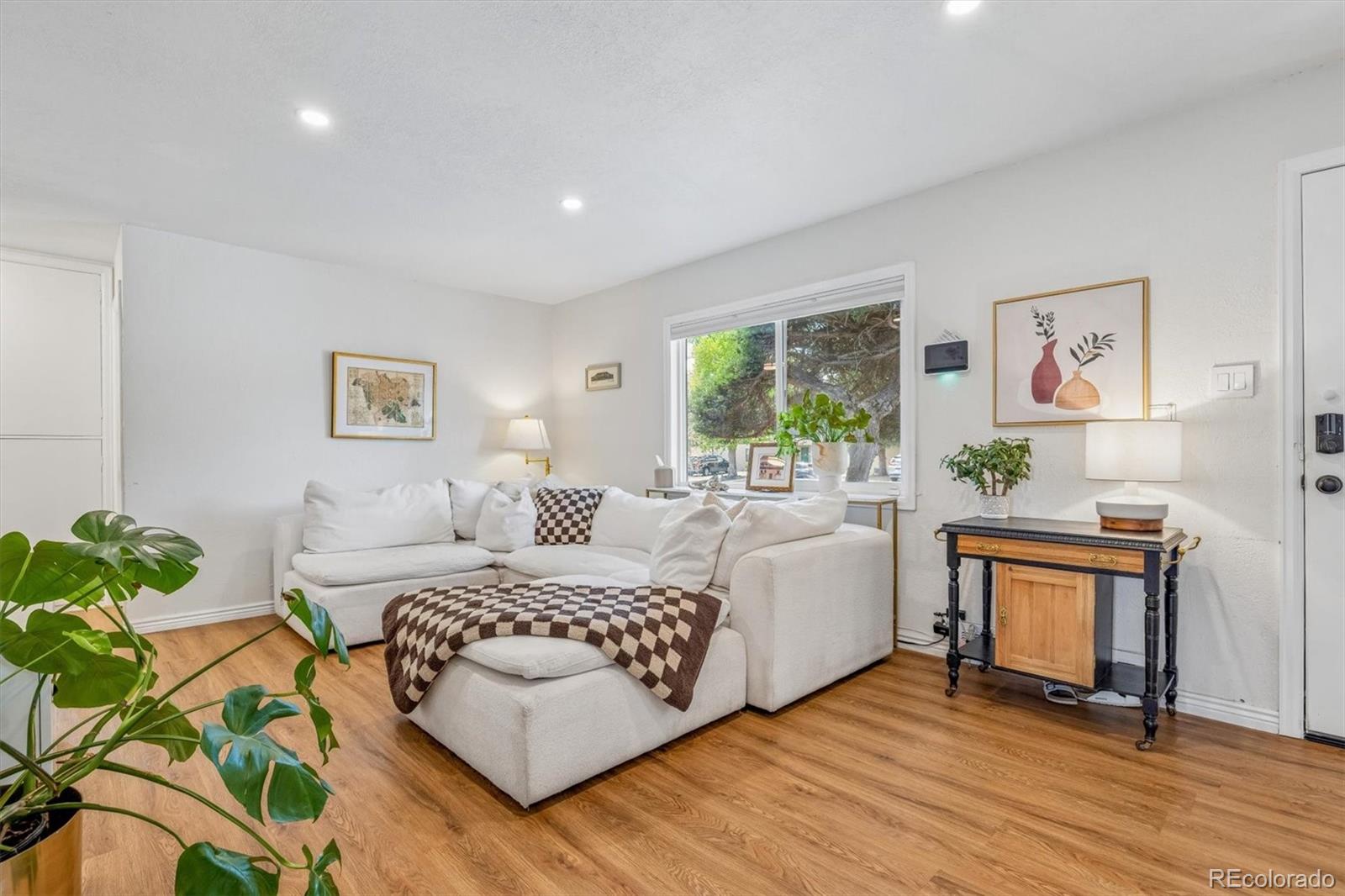 1630 S Lowell Boulevard Denver CO 80219