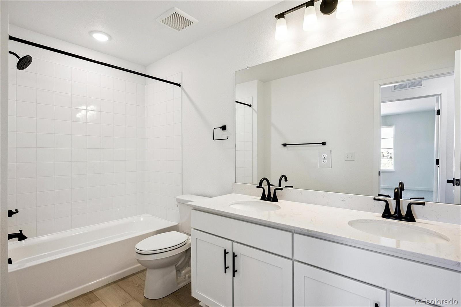 2132 S Irvington Street Aurora CO 80018