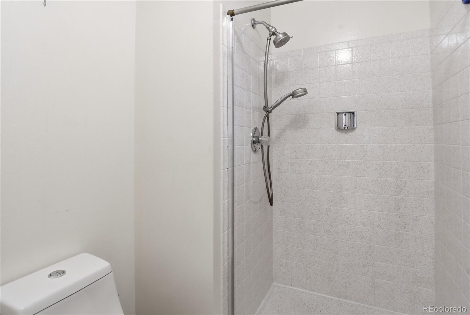 6043 S Glencoe Way Centennial CO 80121