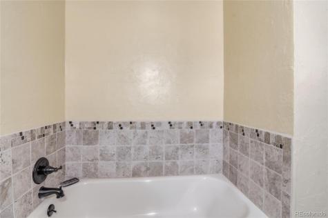 6043 S Glencoe Way Centennial CO 80121