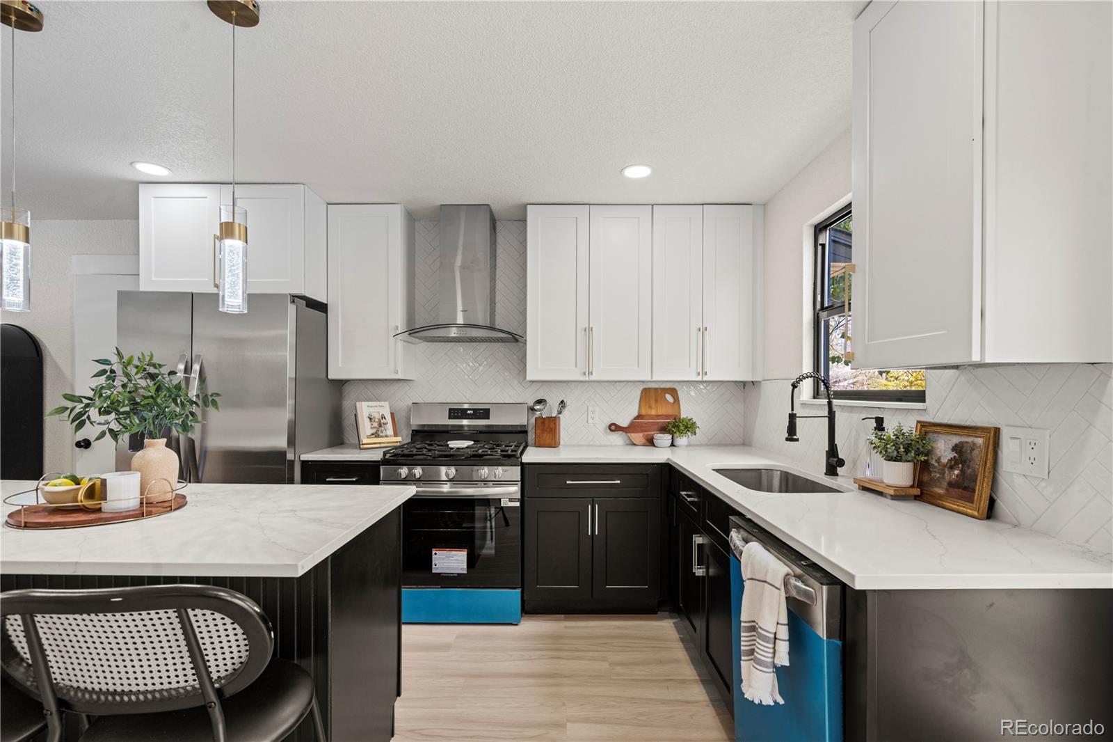 884 S Lewis Street Lakewood CO 80226