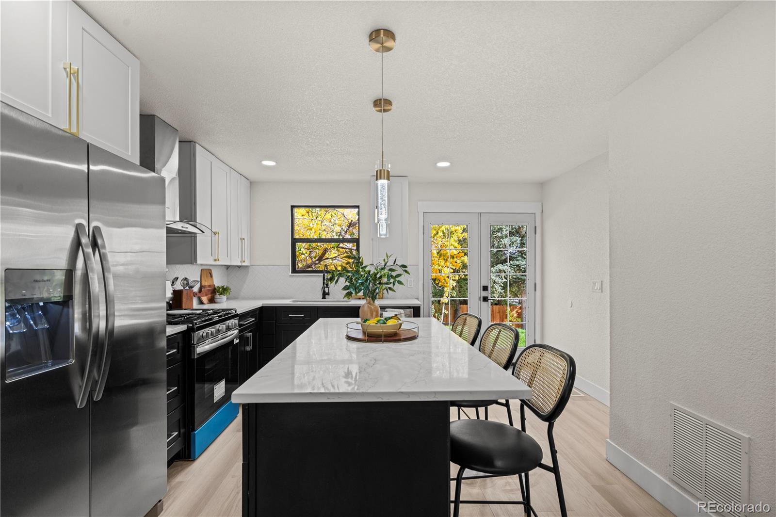 884 S Lewis Street Lakewood CO 80226