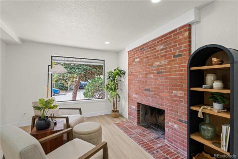 884 S Lewis Street Lakewood CO 80226