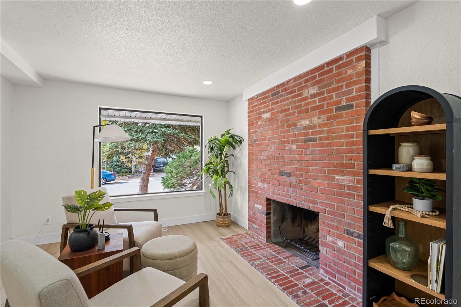 884 S Lewis Street Lakewood CO 80226