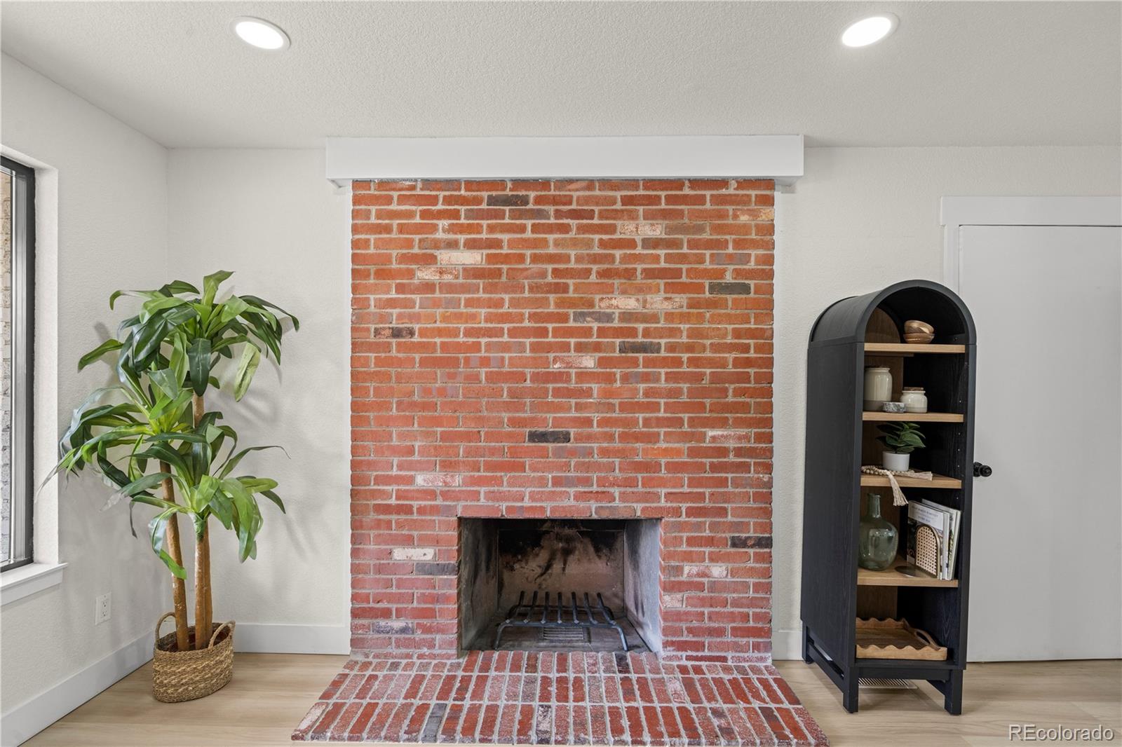 884 S Lewis Street Lakewood CO 80226