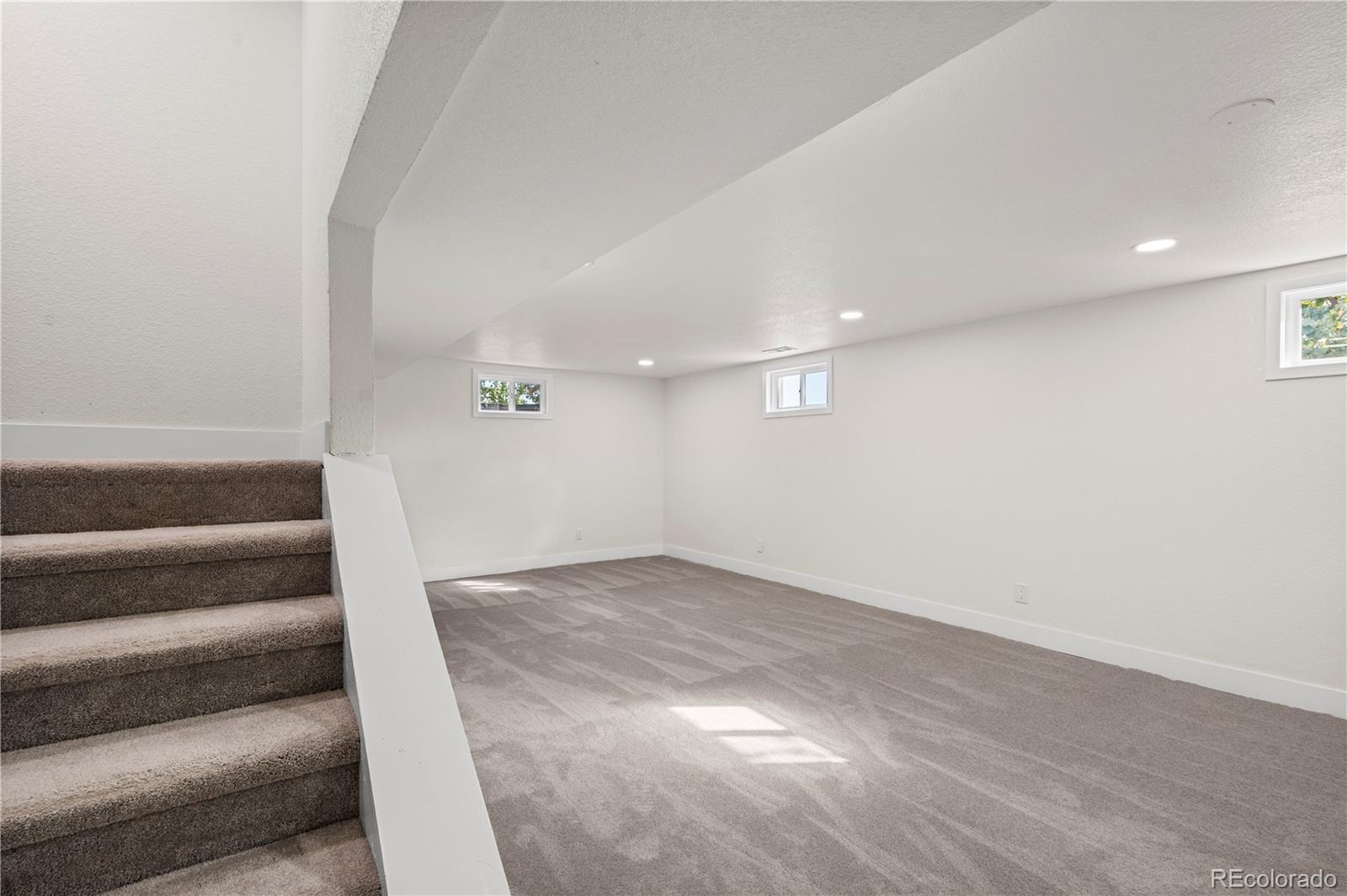 884 S Lewis Street Lakewood CO 80226