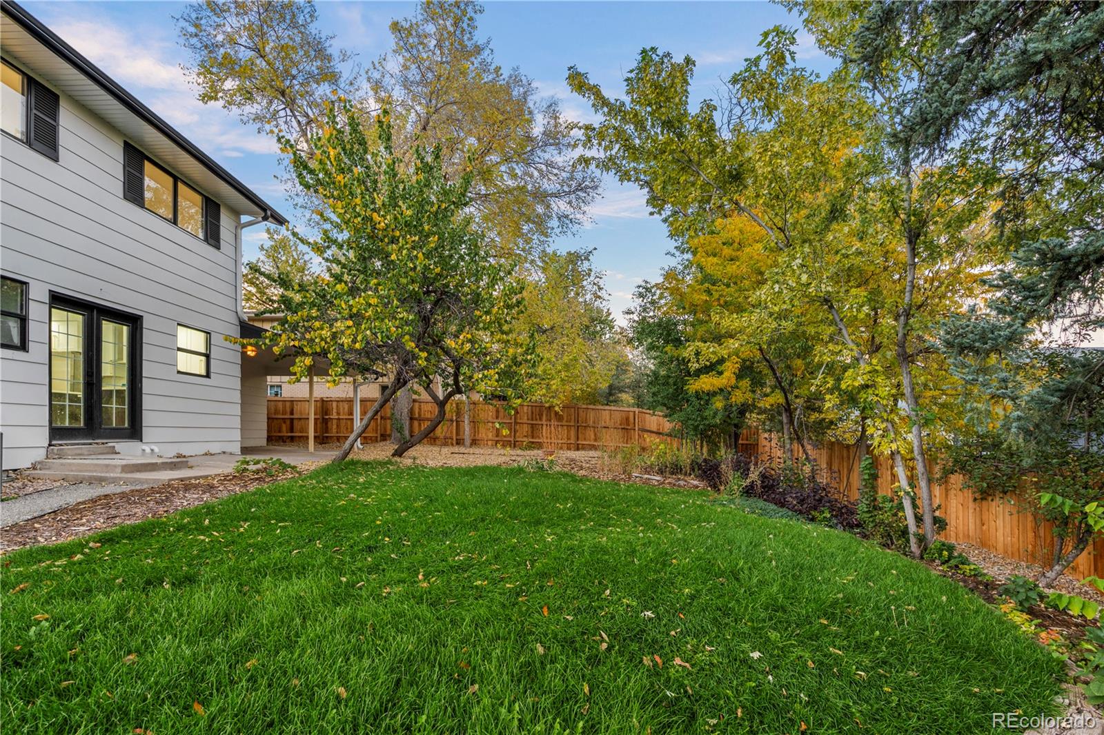 884 S Lewis Street Lakewood CO 80226