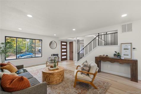 884 S Lewis Street Lakewood CO 80226